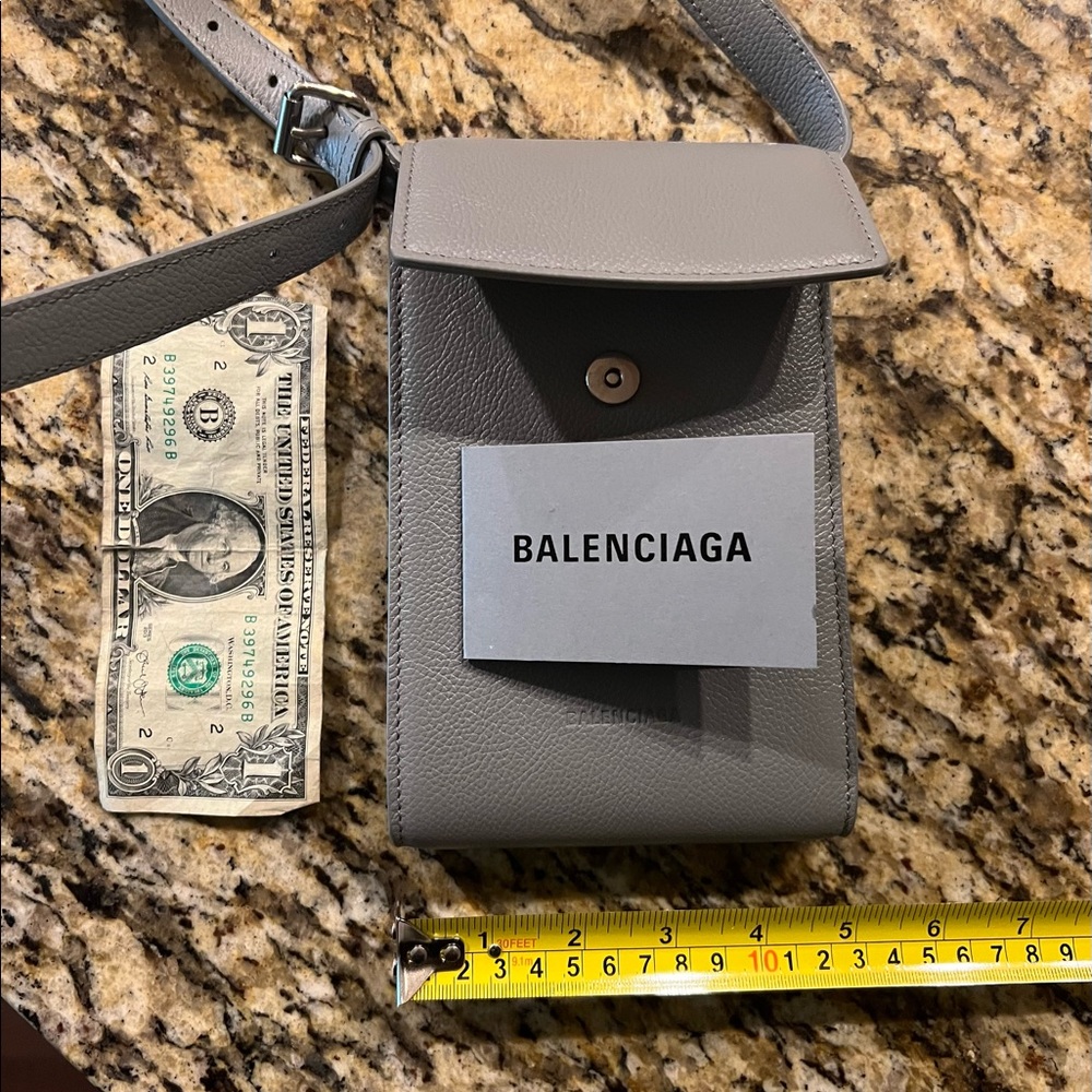 Small BALENCIAGA cross body phone bag - Picture 6 of 7